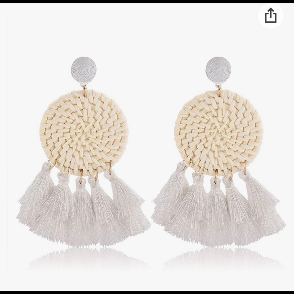White boho tassel earrings *Never Worn*